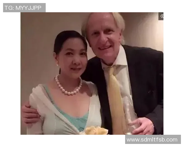 足球明星喜迎女儿降临家庭幸福再添新成员 足球明星喜迎女儿降临家庭幸福再添新成员