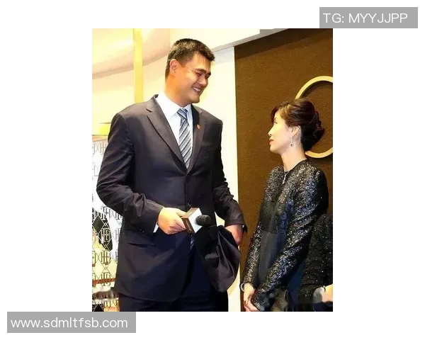 足球明星姚明的妻子揭秘她的生活与事业成就