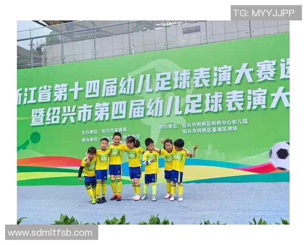 足球明星孩子们的成长瞬间与精彩时刻分享