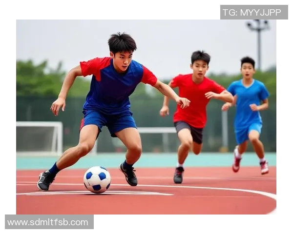 足球明星子女踢球精彩瞬间视频分享让我们一起见证未来的球星诞生