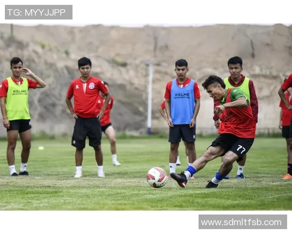 足球明星的职业生涯与健康长寿之间的关系探讨 足球明星的职业生涯与健康长寿之间的关系探讨