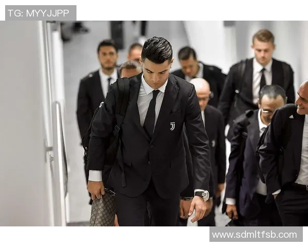 足球明星的魅力发型解析让你领略场上风采与时尚潮流的完美结合